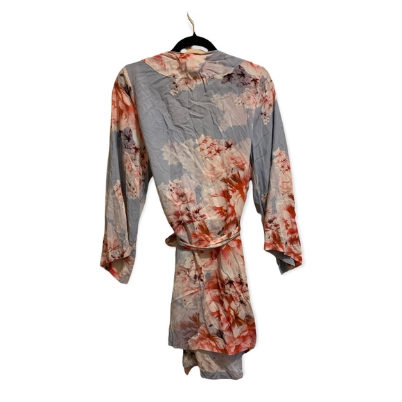 Plum Pretty Sugar Medium robe - Picture 3 of 3